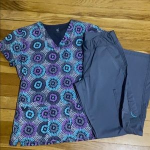 Med couture printed top and bottoms